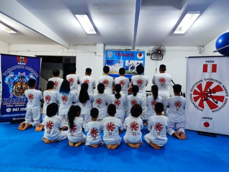 Academia de Karate TAKAYUKI MIKAMI
